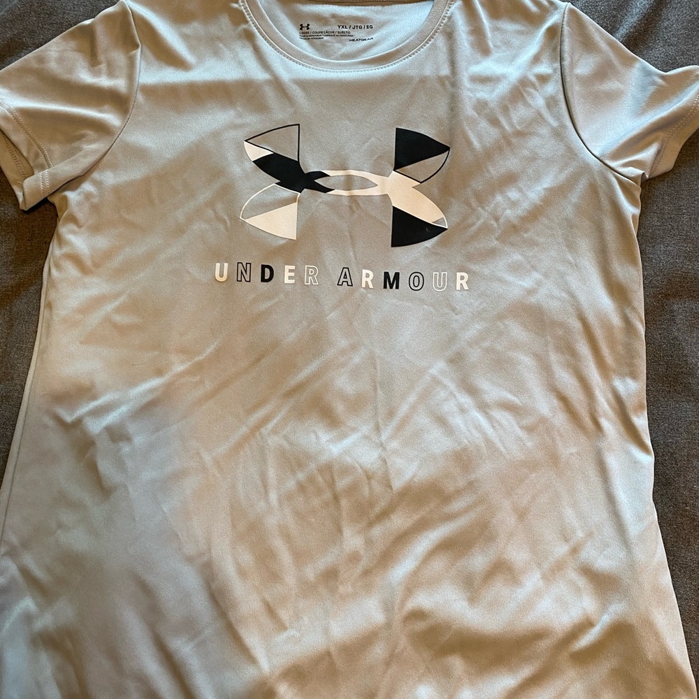 Youth xl under armor shirt